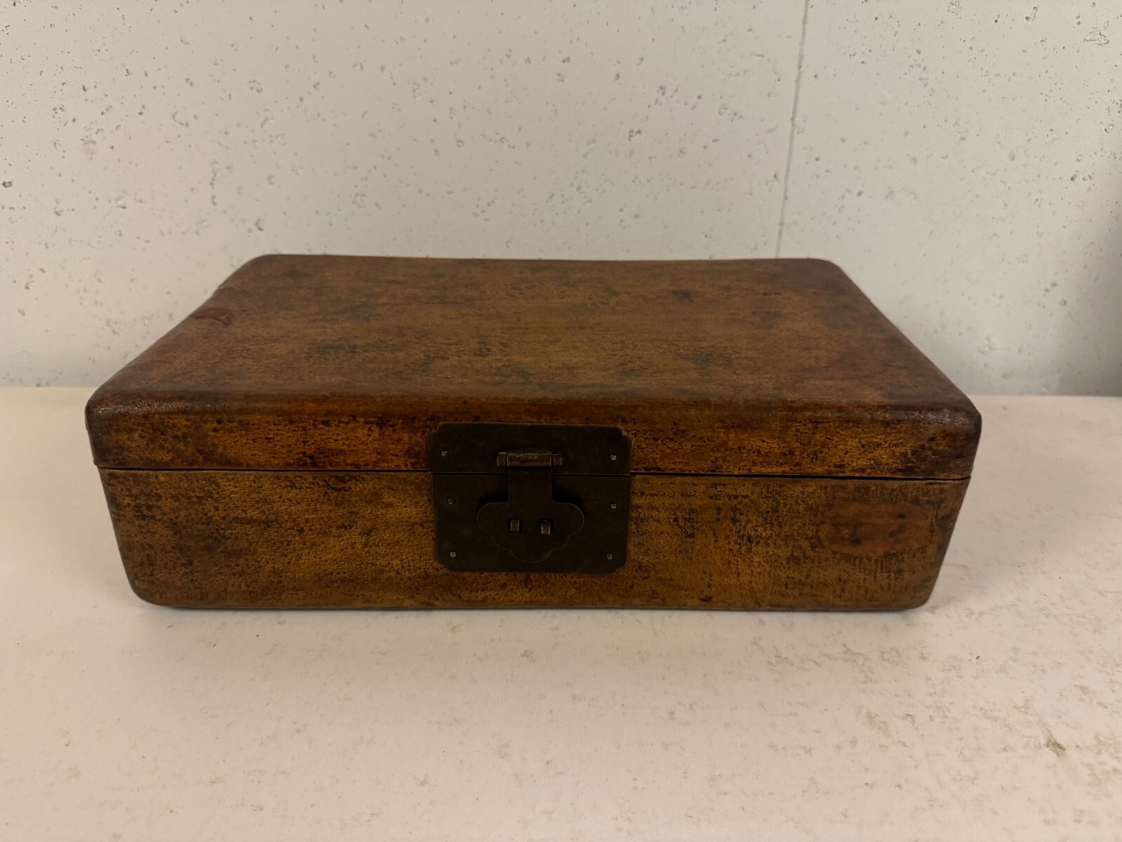 Vintage Possibly Antique Chinese Wood Rectangular Box Vintage Possibly Antique Chinese Wood Rectangular Box