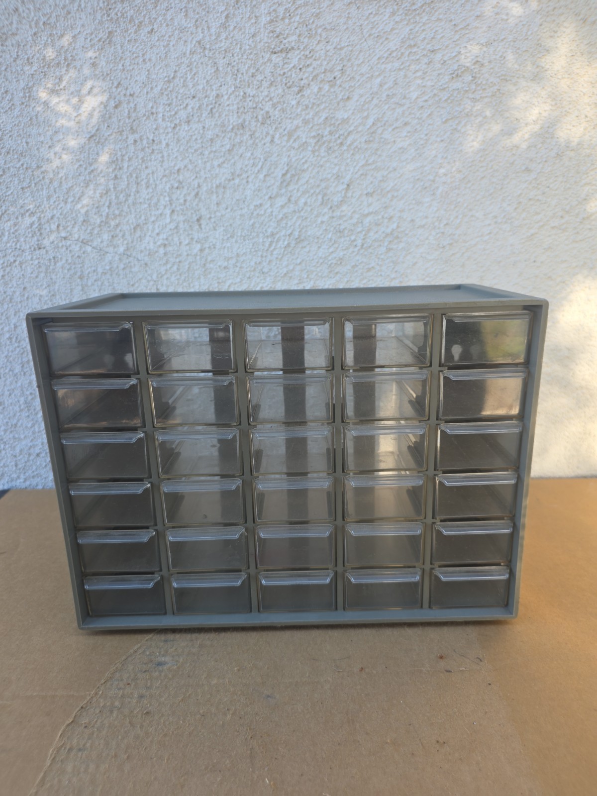 Akro-Mills 30 Drawer Small Parts Organizer Model 10-330 11\