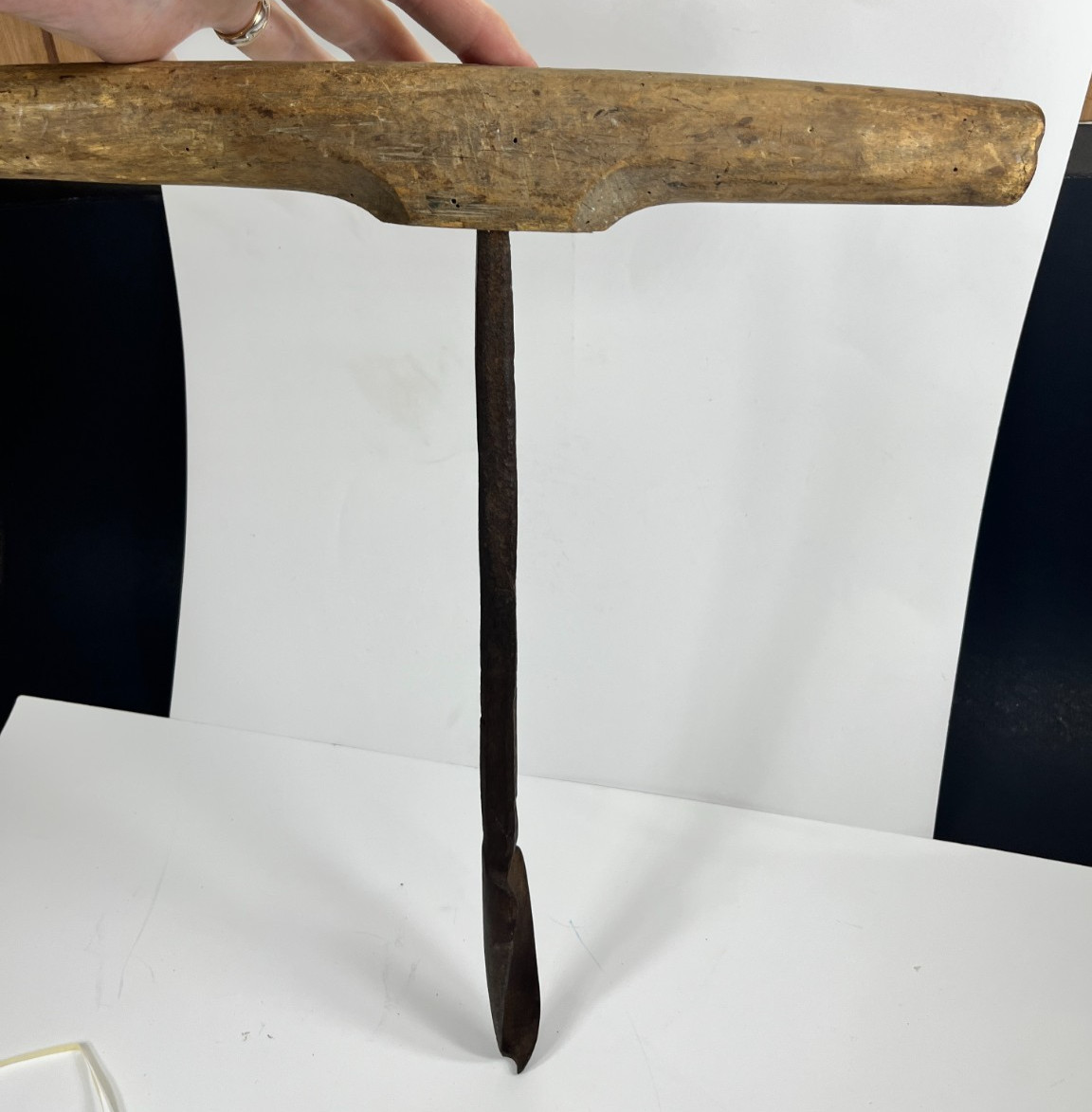 Antique Early Primitive T Handle Wood Nose Pod Spoon Shell Auger Drill Large 16\
