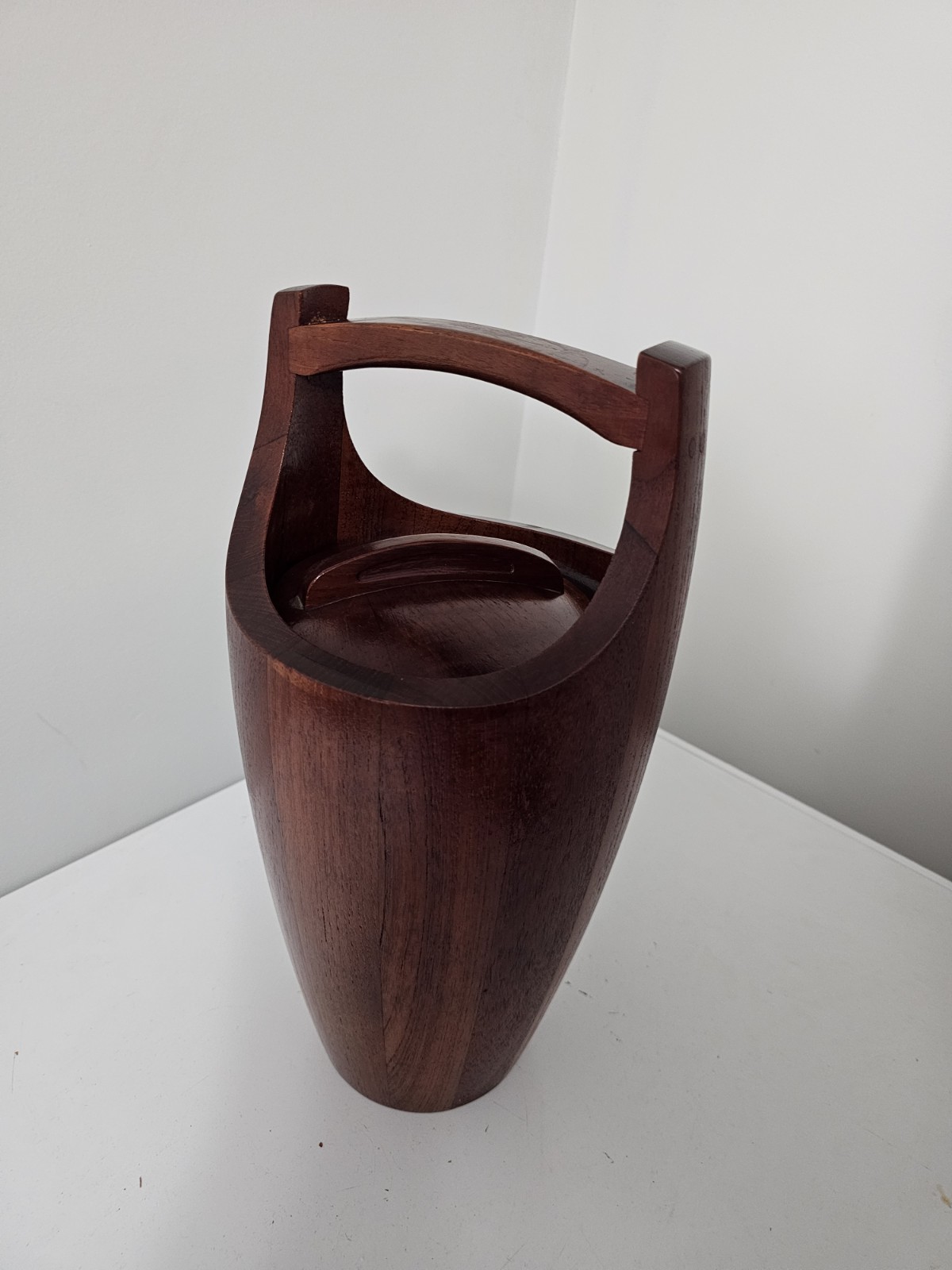 MCM Dansk Staved Teak Ice Bucket by Jens Quistgaard With Rare White Liner MCM Dansk Staved Teak Ice Bucket by Jens Quistgaard With Rare White Liner