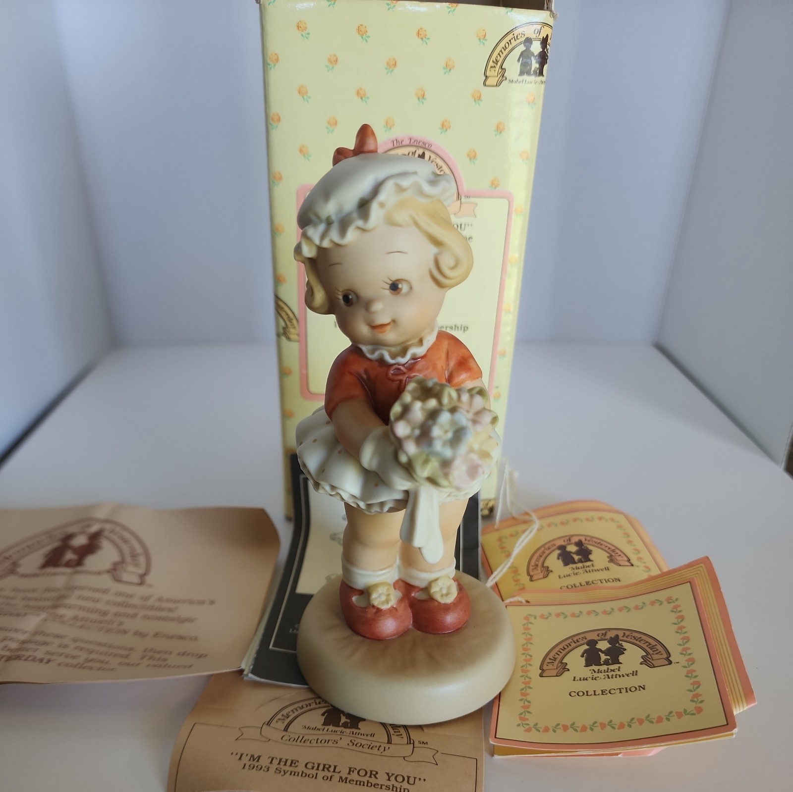 Enesco 1993 Memories of Yesterday - I'm The Girl For You, S0003 Charter Member Enesco 1993 Memories of Yesterday - I'm The Girl For You, S0003 Charter Member