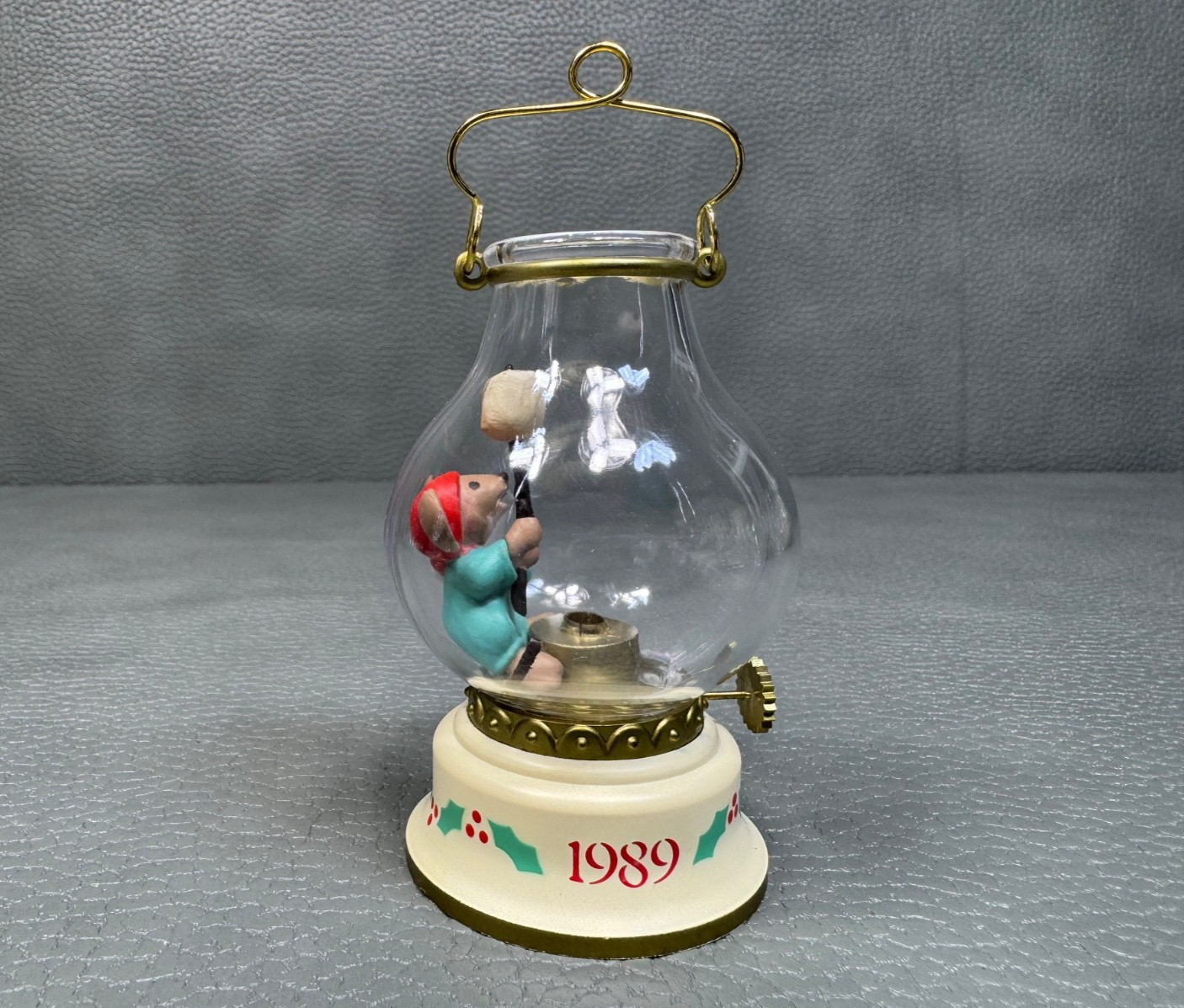 Hallmark 1989 Chris Mouse Cookout Christmas Ornament with Light