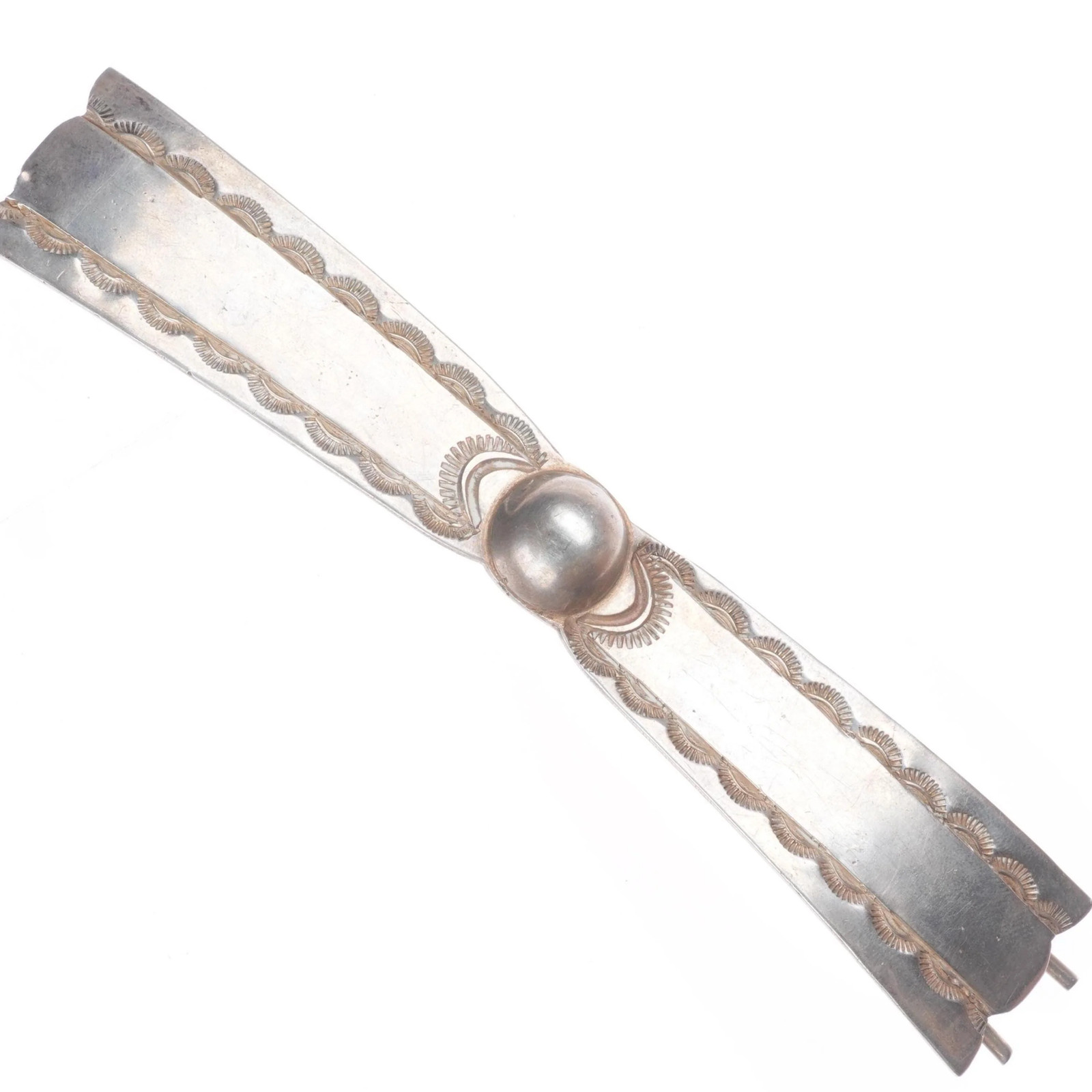 Fred Peshlakai Navajo (1896-1974) Biography sterling silver large hair barrette Fred Peshlakai Navajo (1896-1974) Biography sterling silver large hair barrette