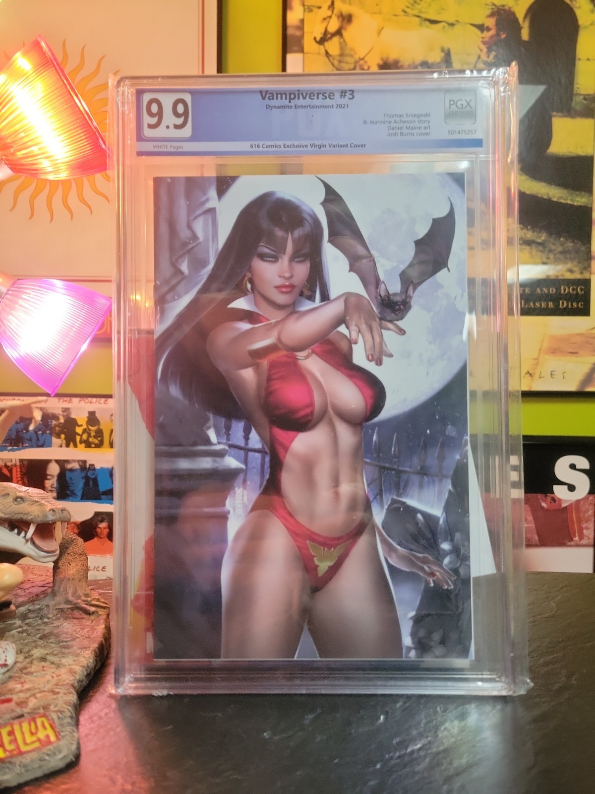 Vampiverse #3 Josh Burns 616 Virgin Variant Jose Gonzalez Homage PGX 9.9 Vampiverse #3 Josh Burns 616 Virgin Variant Jose Gonzalez Homage PGX 9.9