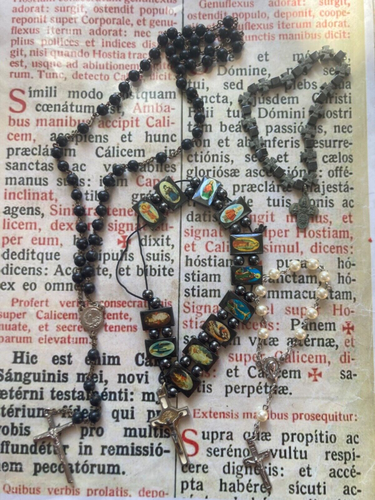 RARE VINTAGE LOT ROSARIES : STUNNING - N. 4 in TOTAL - Rome - 1970's 