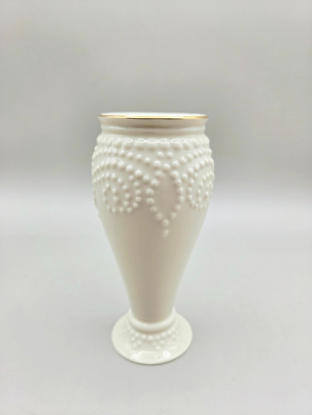 Lenox Ivory Bud Vase with Gold Trim & Raised Bead Designs Lenox Ivory Bud Vase with Gold Trim & Raised Bead Designs