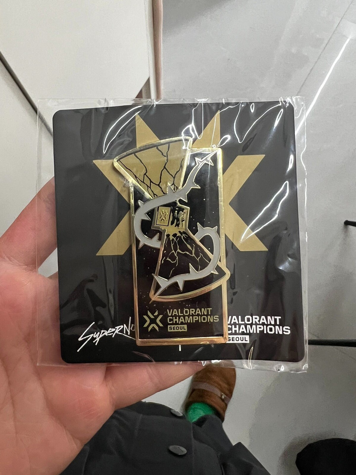 Valorant Champions Seoul Metal Enamel Pin Badge EDG Championship Collectible Valorant Champions Seoul Metal Enamel Pin Badge EDG Championship Collectible