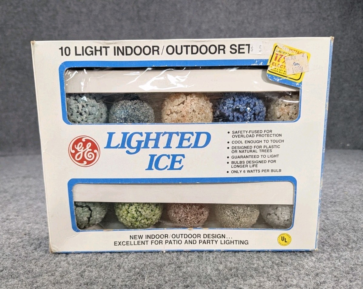 Vintage GE Ice Frosted Sugar Snowball Christmas Lights Lighted Ice Total 10 Bulb Vintage GE Ice Frosted Sugar Snowball Christmas Lights Lighted Ice Total 10 Bulb