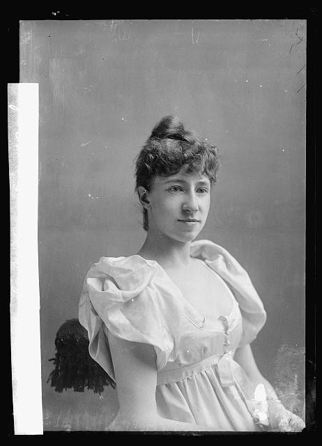 Photo:Mrs C J Ayres Portrait Woman 1891 1894