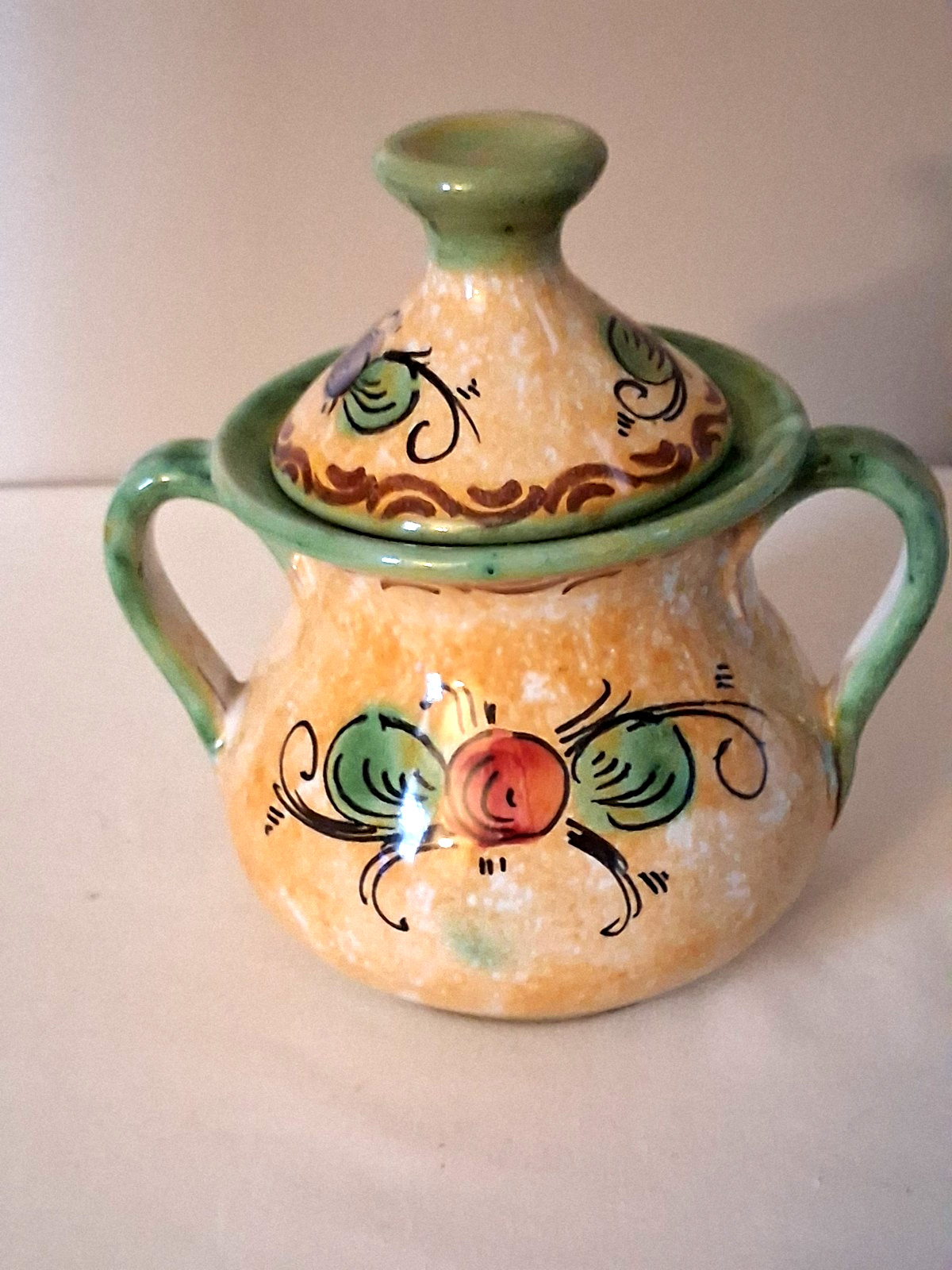 Vtg Italian Green & Tan Sugar Bowl Hand Painted Made Italy Signed Idea Verde IR. Vtg Italian Green & Tan Sugar Bowl Hand Painted Made Italy Signed Idea Verde IR.