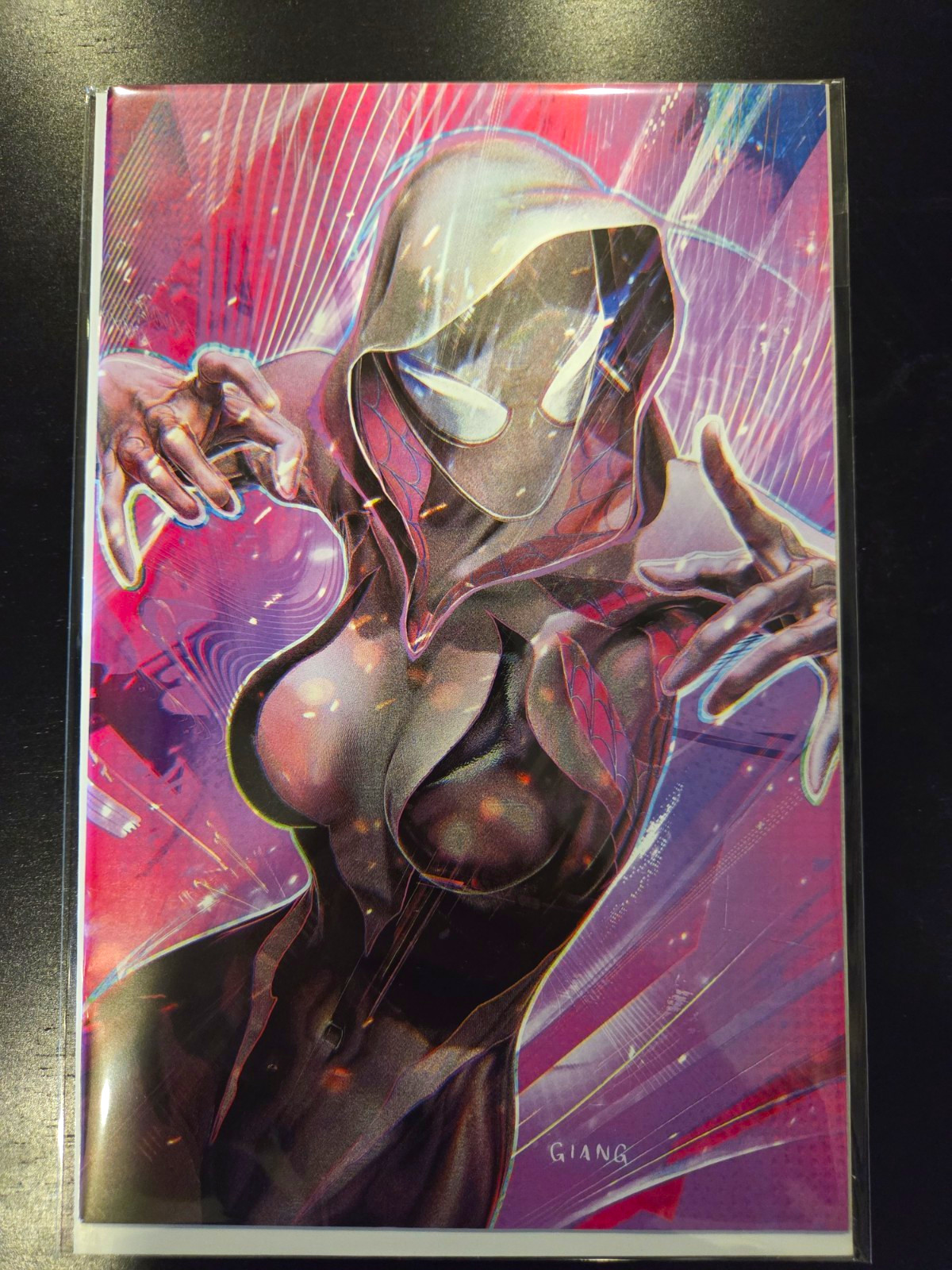 SPIDER-GWEN SMASH 1 JOHN GIANG EXCLUSIVE VIRGIN VARIANT Comic Book