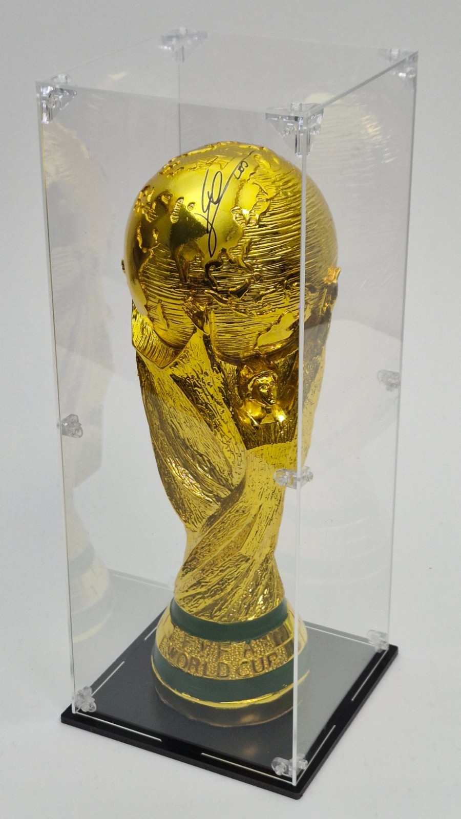Lionel Messi FIFA World Cup hand signed W/COA  + acrylic cube
