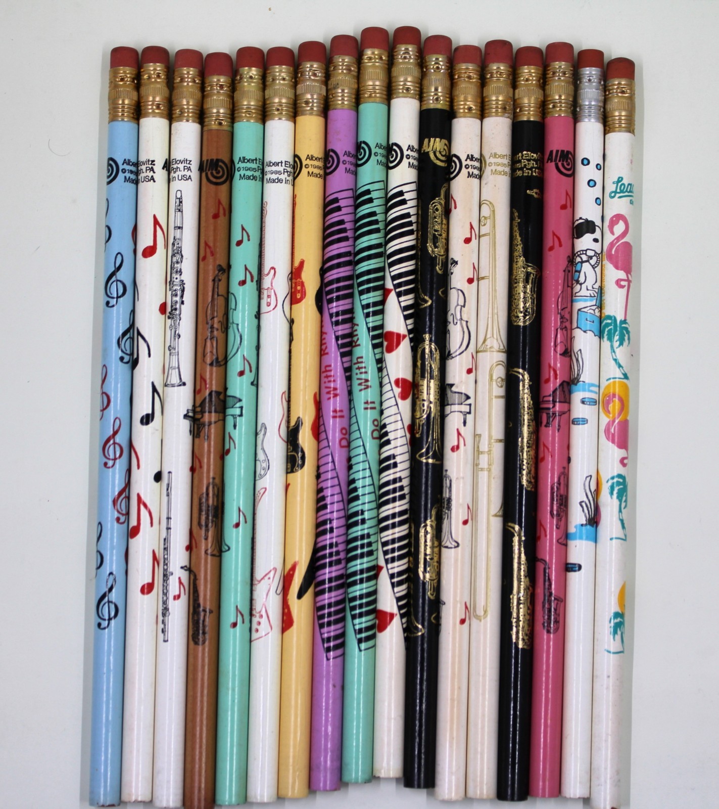 Lot 17 Vintage Pencils AIM 1985 Music Snoopy 1958 Leadworks Flamingo Unsharpened Lot 17 Vintage Pencils AIM 1985 Music Snoopy 1958 Leadworks Flamingo Unsharpened