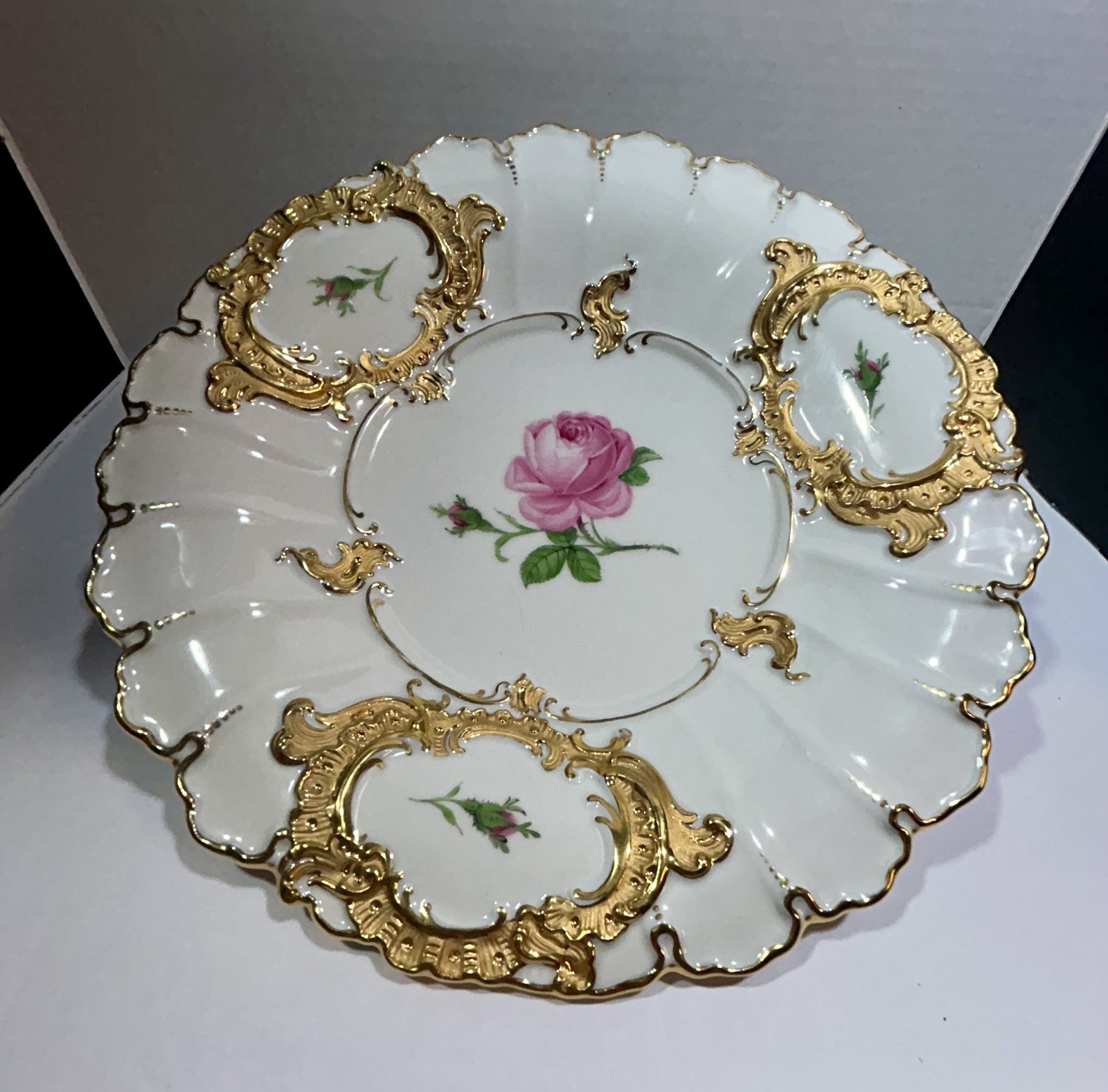 Meissen Germany Antique Porcelain Hand Painted Cabinet Plate Gold Gilt 12 In