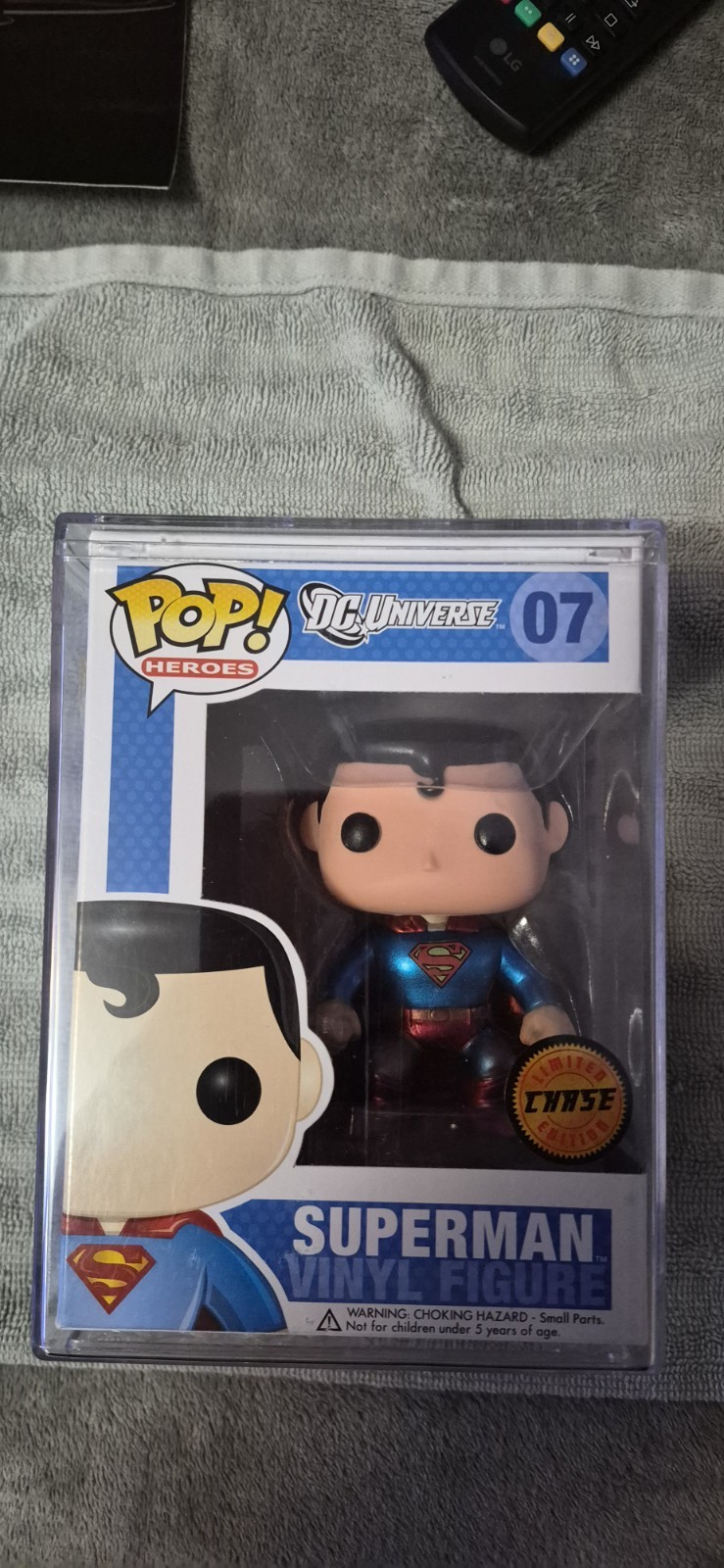 Funko Pop Vinyl: DC Universe - Superman (Metallic) (Chase) Funko Pop Vinyl: DC Universe - Superman (Metallic) (Chase)