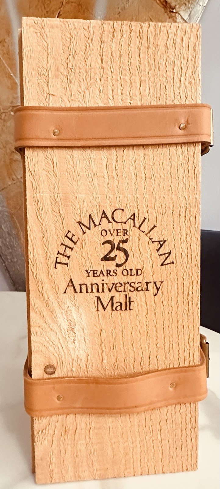 The Macallan 25 Year Old Single Malt Scotch Whisky EMPTY Wood Box Leather Straps The Macallan 25 Year Old Single Malt Scotch Whisky EMPTY Wood Box Leather Straps