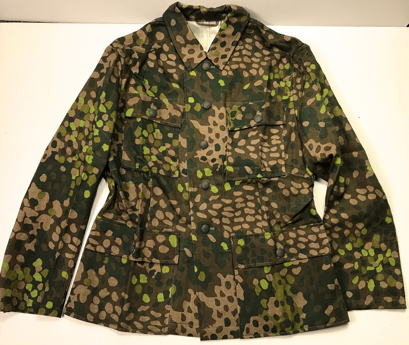 WWII GERMAN WAFFEN DOT 44 CAMO FIELD TUNIC JACKET- SIZE 3 (42-46R) WWII GERMAN WAFFEN DOT 44 CAMO FIELD TUNIC JACKET- SIZE 3 (42-46R)