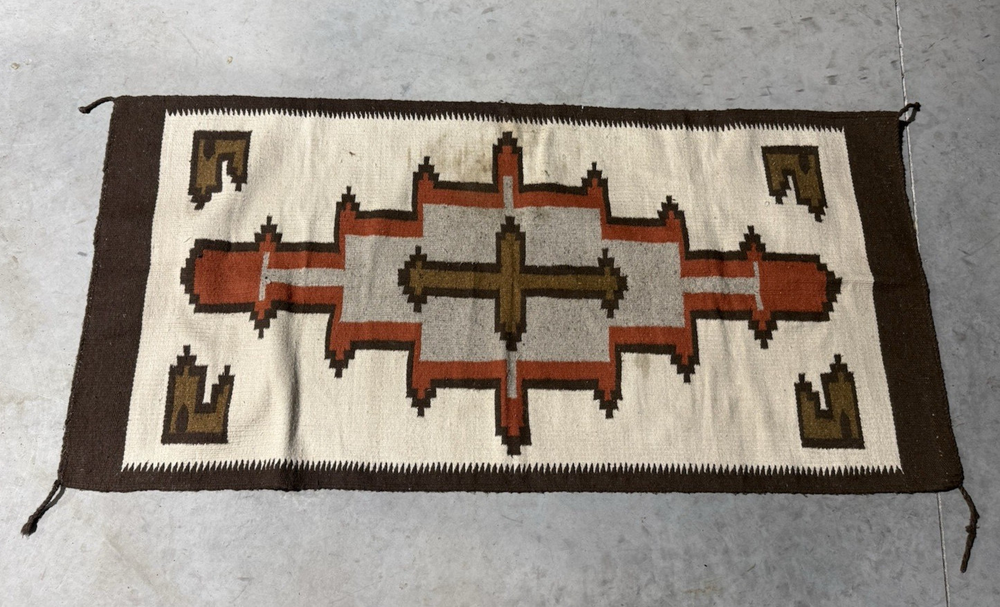 Vintage Handmade Southwestern/Navajo Style Wool Rug 63\ Vintage Handmade Southwestern/Navajo Style Wool Rug 63\