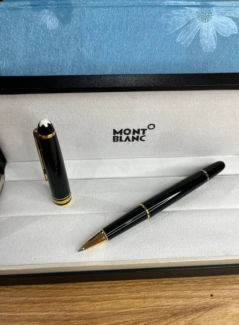 SALE Montblanc Meisterstück Classique 163 Rollerball Pen Black Gold Trim Gift SALE Montblanc Meisterstück Classique 163 Rollerball Pen Black Gold Trim Gift