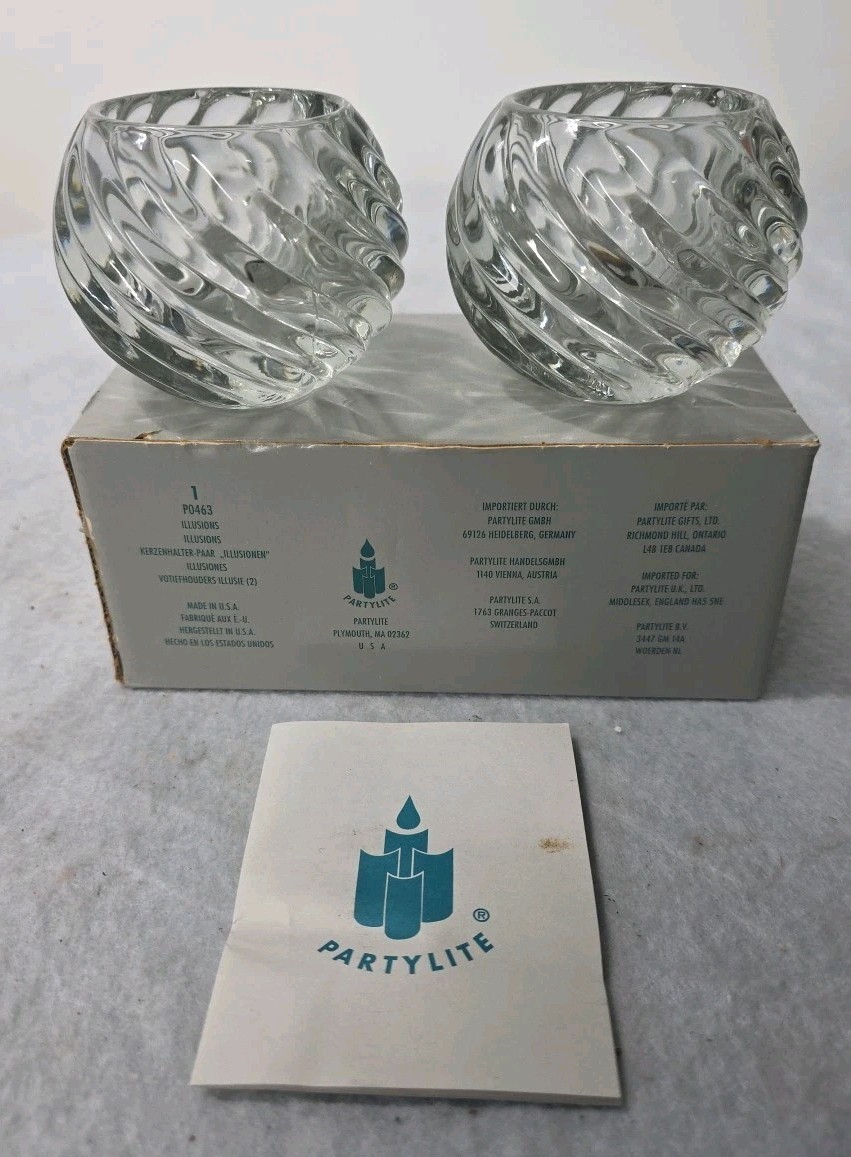2 PARTYLITE - ILLUSIONS P0463 - CLR ROUND VOTIVE / TEALIGHT CANDLE HOLDERS + BOX 2 PARTYLITE - ILLUSIONS P0463 - CLR ROUND VOTIVE / TEALIGHT CANDLE HOLDERS + BOX