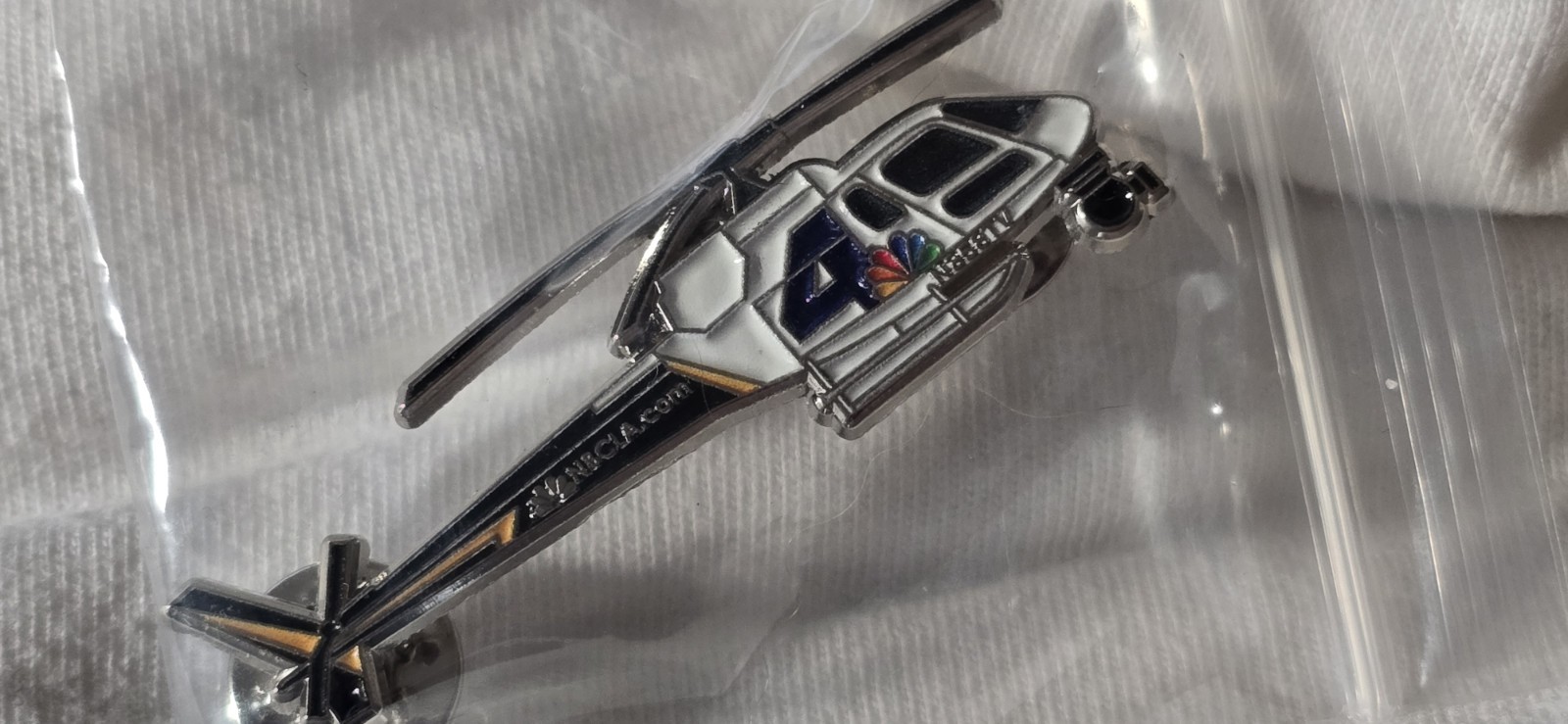 OFFICIAL NBCLA4 NEWS HELICOPTER LAPEL PIN CUSTOM NBC NEWS 4 LIMITED EDITION