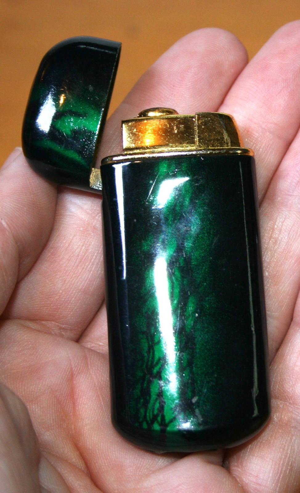 Vintage Designer Pocket Lighter Emerald Green & Gold Marble Lucite w/ Case 70s