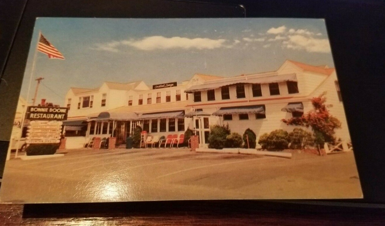 Bonnie Doone Provincetown MA Postcard lot#29