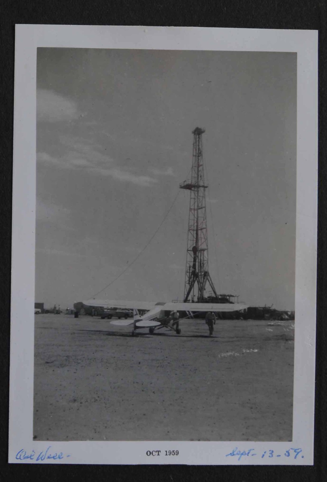 VINTAGE 1958-59 (2) PHOTO ALBUMS 184 PICS OIL WELLS HALLOWEEN XMAS MISS UNIVERSE VINTAGE 1958-59 (2) PHOTO ALBUMS 184 PICS OIL WELLS HALLOWEEN XMAS MISS UNIVERSE