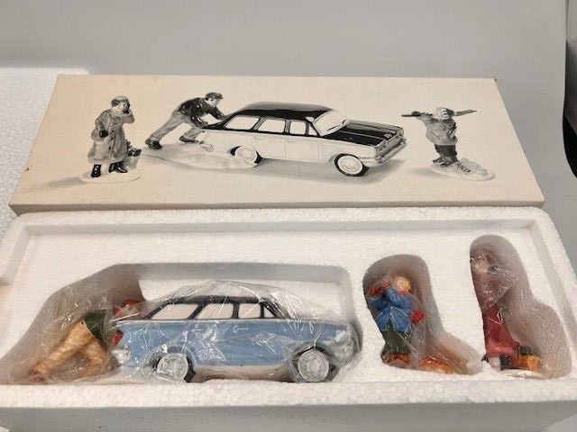 Dept 56 The Original Snow Village Stuck In The Snow #54712 New In box Dept 56 The Original Snow Village Stuck In The Snow #54712 New In box