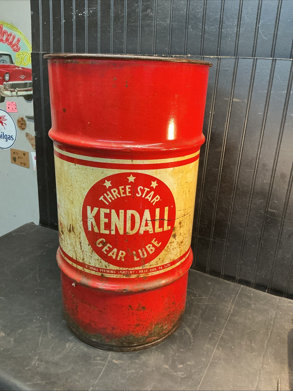 Vintage Kendall Three Star Gear Lube 15 Gallon Oil Drum Barrel 1976 