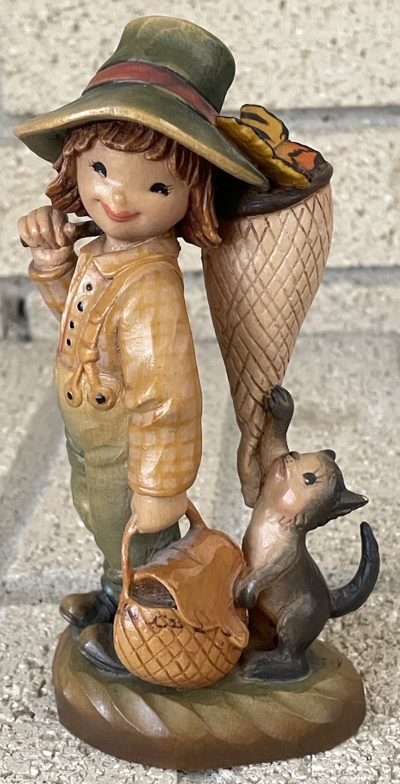 ANRI WOOD CARVED, HAND PAINTED ITALIAN FIGURE OF A YOUNG BOY BUTTERFLY CATCHER