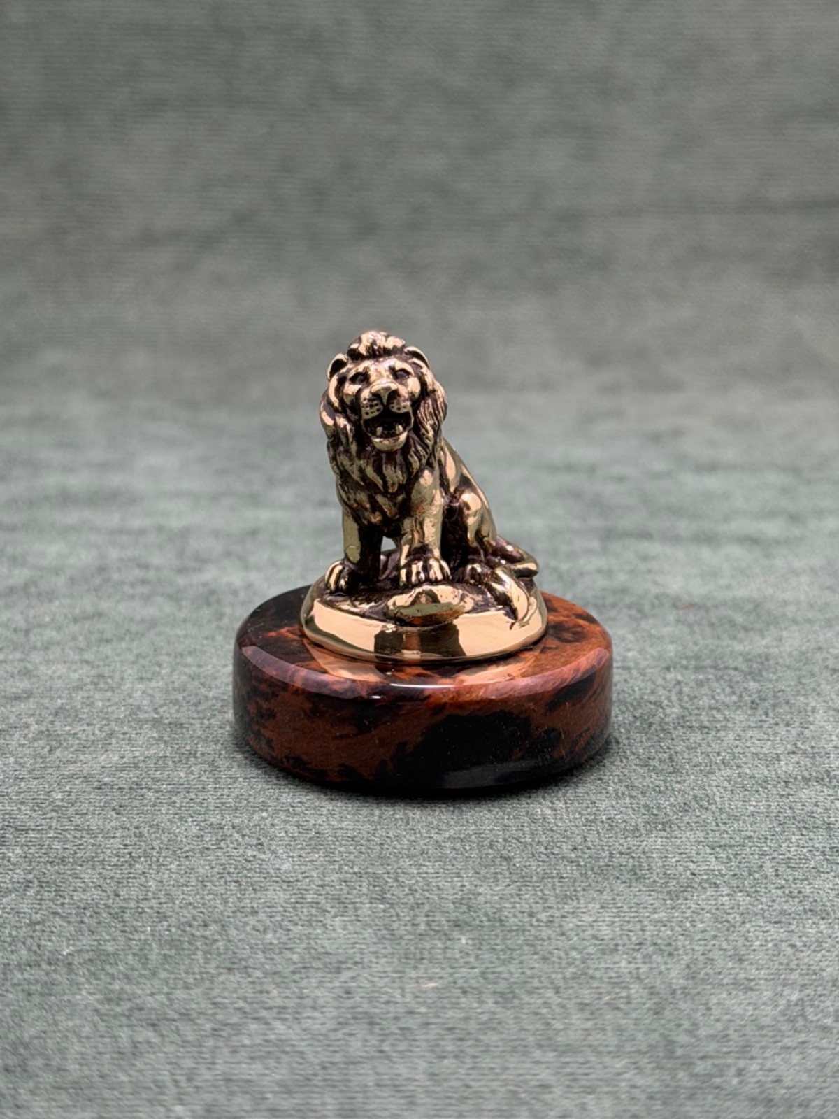 Art Deco Horoscope Lion Figurine Cast Bronze Statuette Base in Obsidian Stone