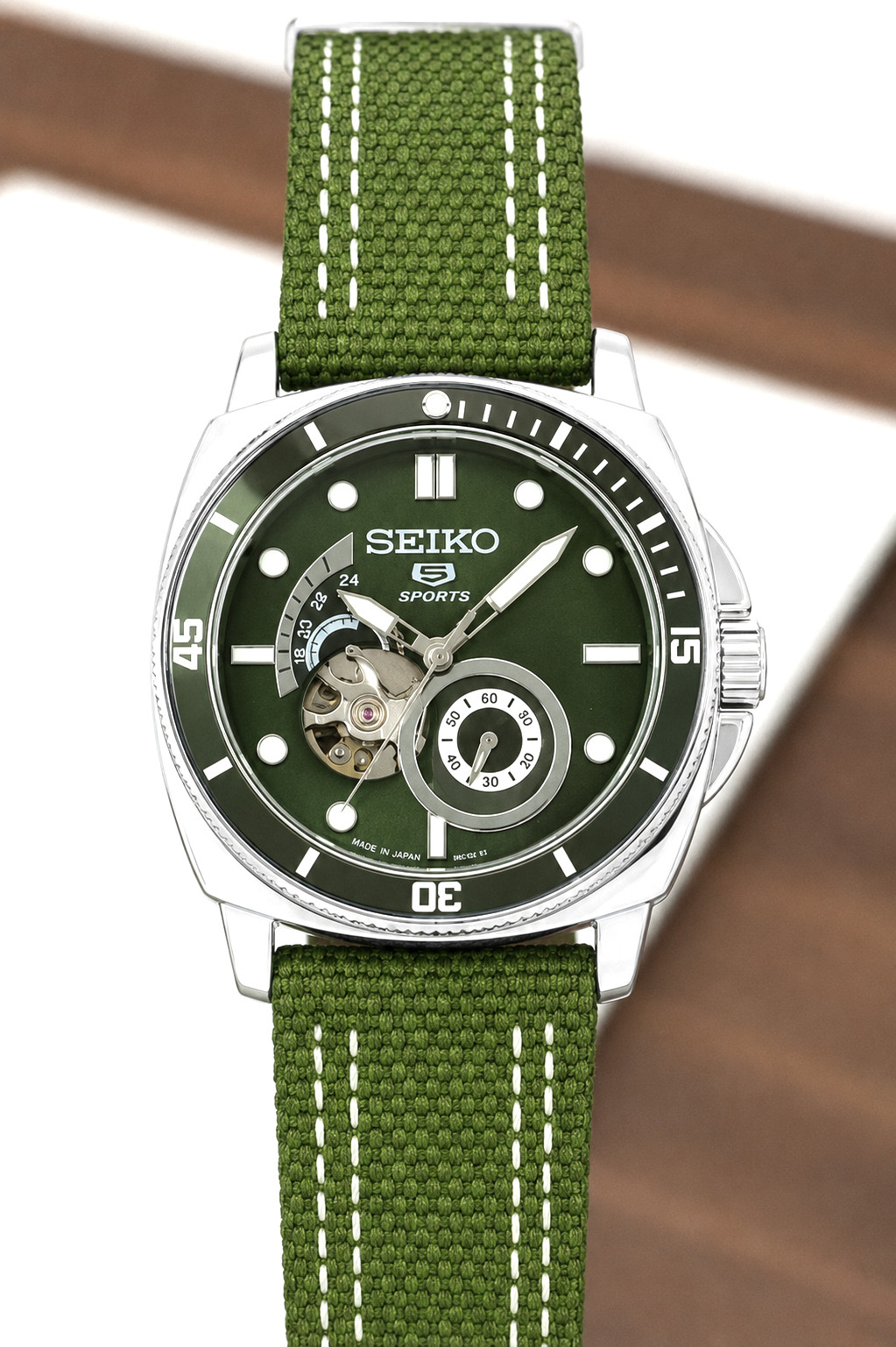 Seiko Sports Style Luxury Automatic Open Heart Watch Green Dial 40-42mm Nylon St Seiko Sports Style Luxury Automatic Open Heart Watch Green Dial 40-42mm Nylon St
