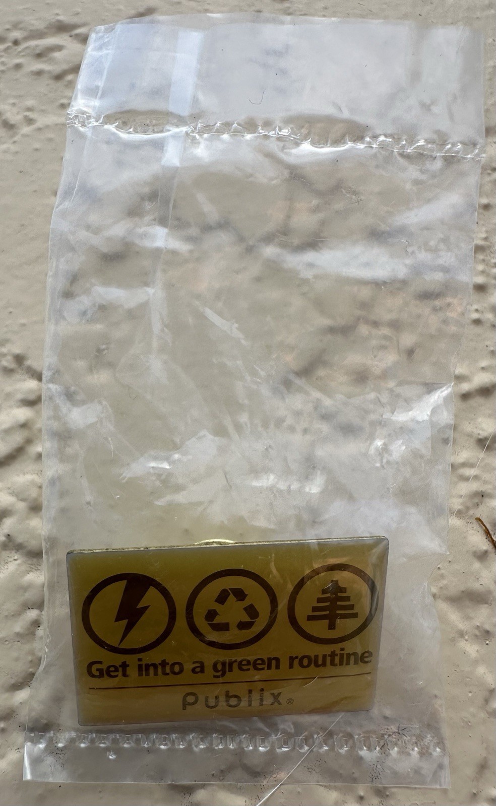 Publix Rare Get Into A Green Routine Lapel Pin NEW SEALED VTG