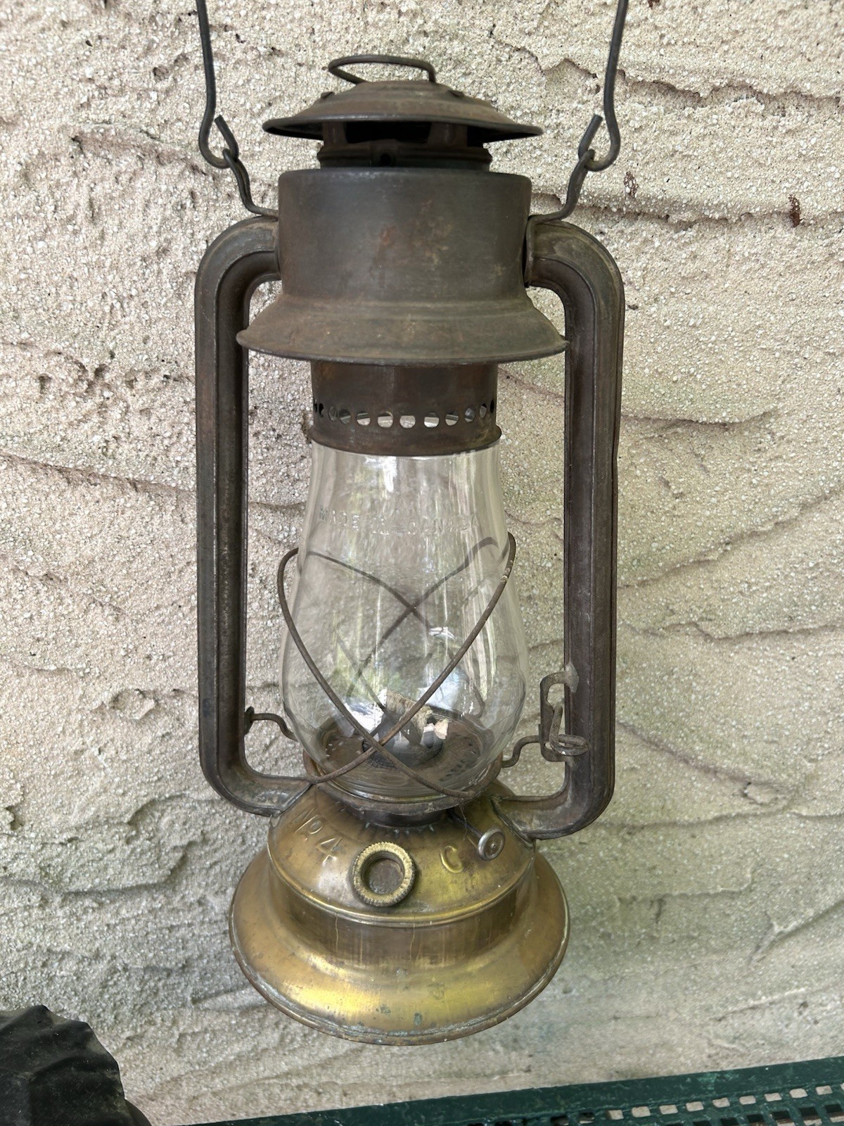 Antique 1912 E.T. Wright, No. 4 Lantern Made In Canada Rare Has Brass Font Rare