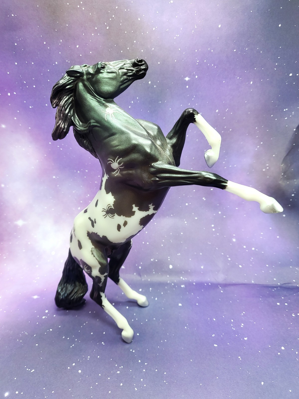 Breyer Horse Classic 2021 EEK Halloween Web Special Rearing Mustang 
