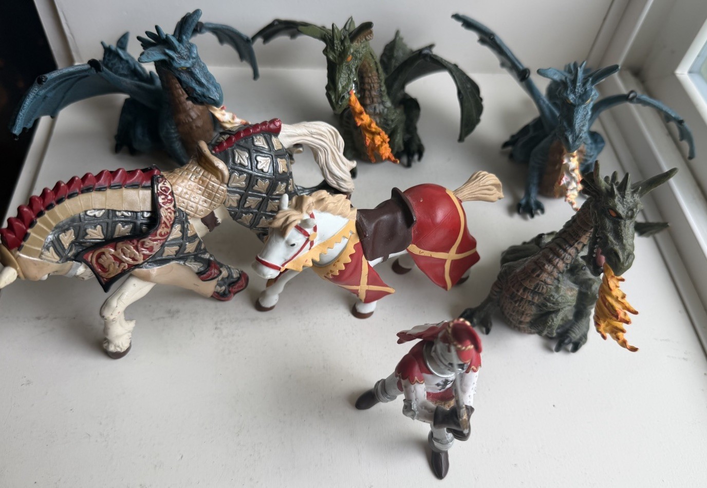 1998 Papo Medieval Knights Crusader + Horse + Dragon Figure LOT PVC VINTAGE