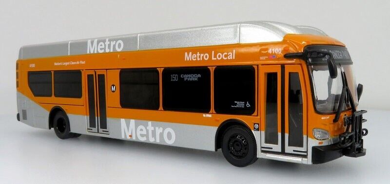 Iconic Replicas 1:64 NFI Xcelsior XN40 Transit Bus: Los Angeles Metro