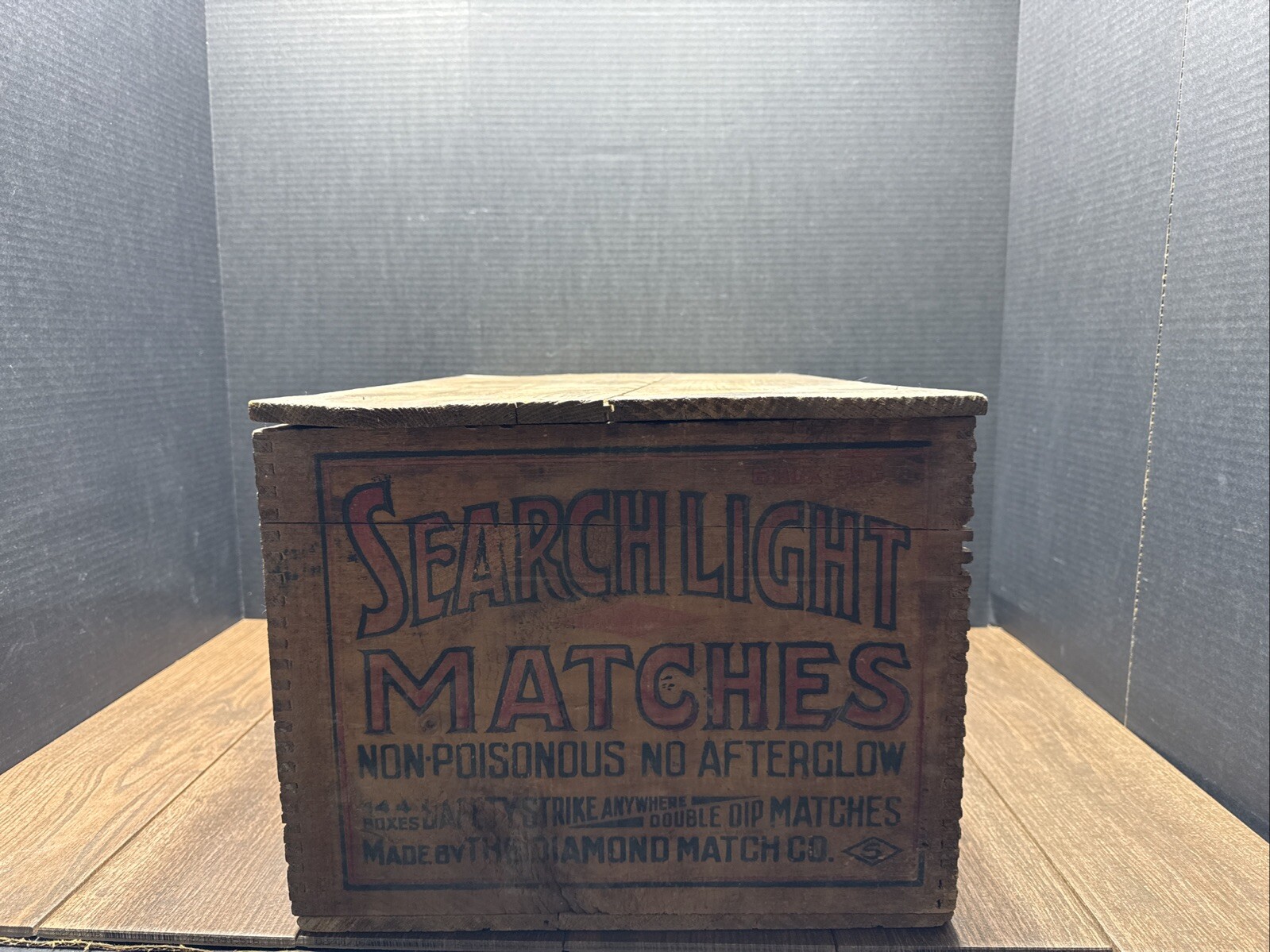 Vintage Search Light Strike Anywhere DIAMOND Matches Wooden Crate Advertising