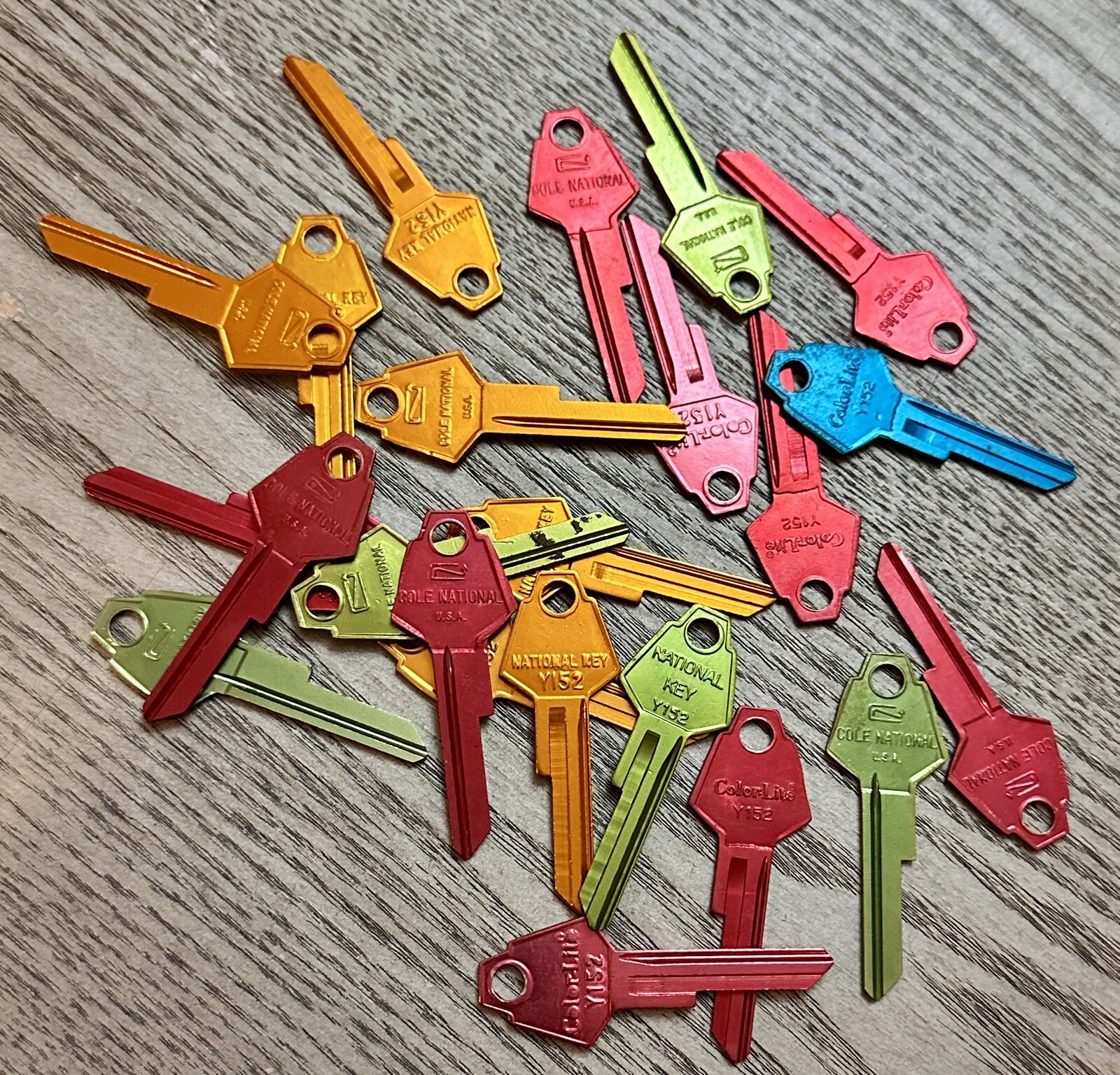 1 NOS Y152 COLE NATIONAL uncut Key Blank Chrysler Locksmith ,Key Stock 1 NOS Y152 COLE NATIONAL uncut Key Blank Chrysler Locksmith ,Key Stock