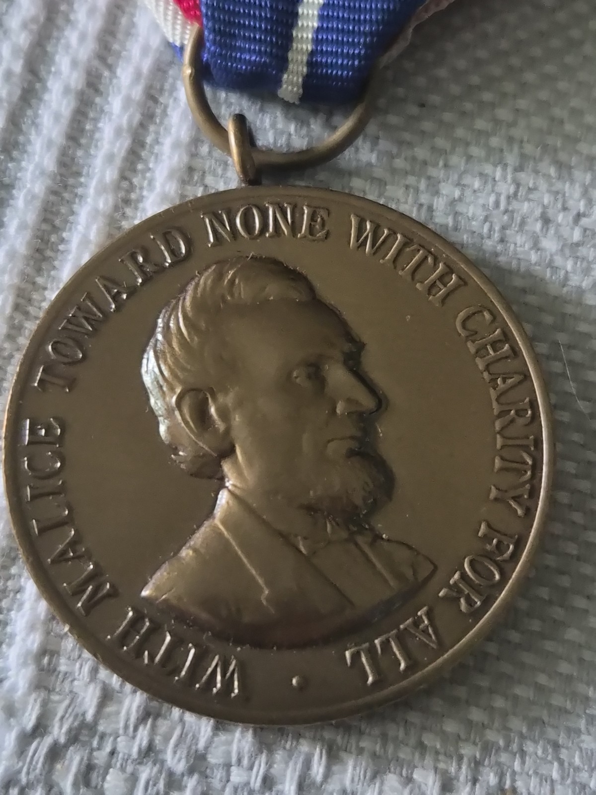 Civil War UNTIED STATES VETERAN Medal W/ Ribbon Pin Back New Old Stock Civil War UNTIED STATES VETERAN Medal W/ Ribbon Pin Back New Old Stock