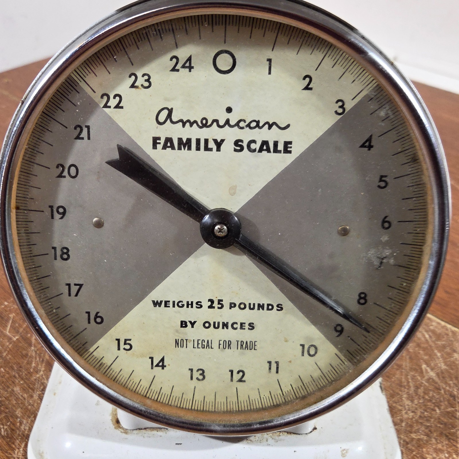 Vintage American family Scale 25 Pound Utility Scale USA