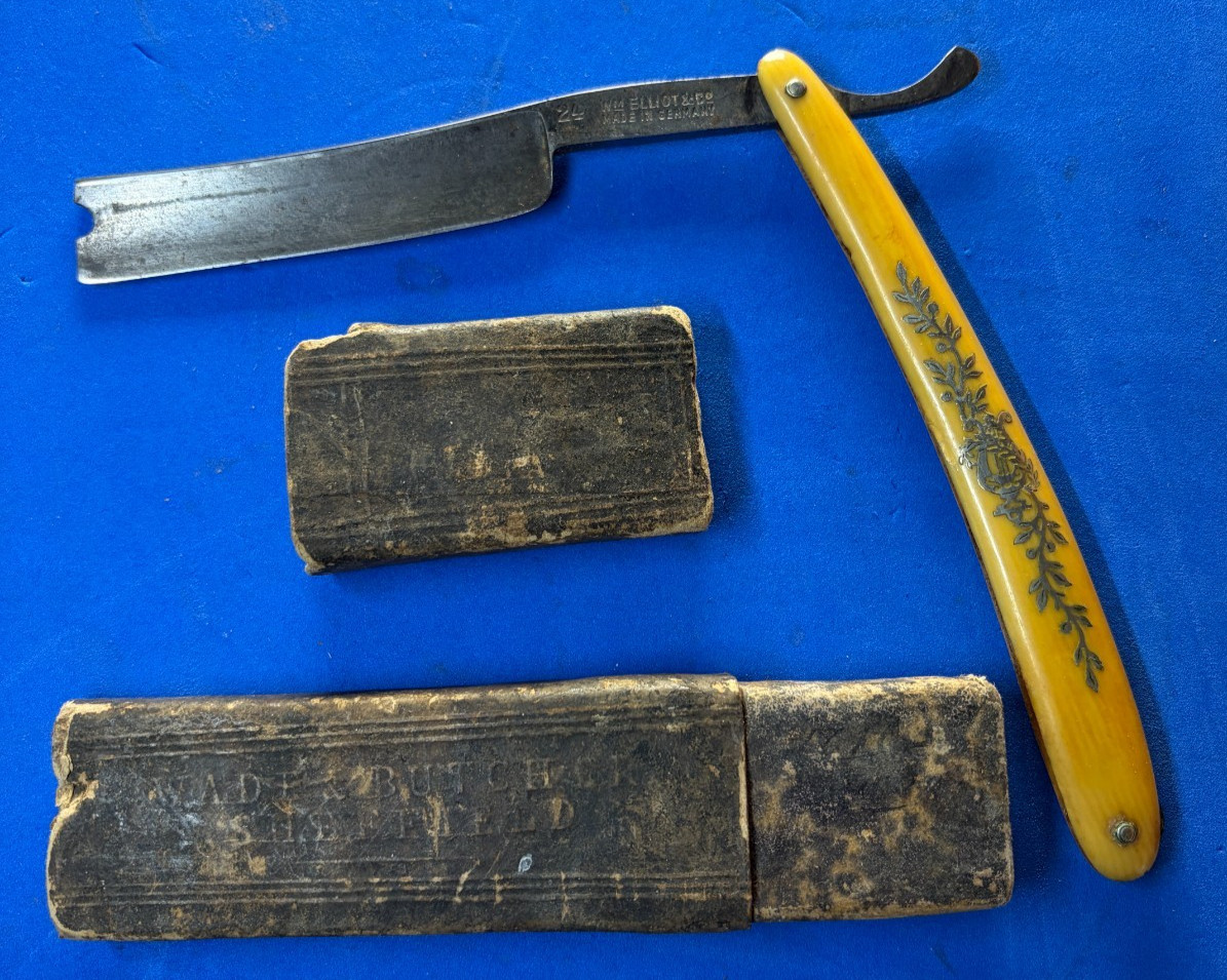 Vintage WM Elliot & Co Straight Razor - No 24 - Made in Germany-w/ box- Rare Vintage WM Elliot & Co Straight Razor - No 24 - Made in Germany-w/ box- Rare