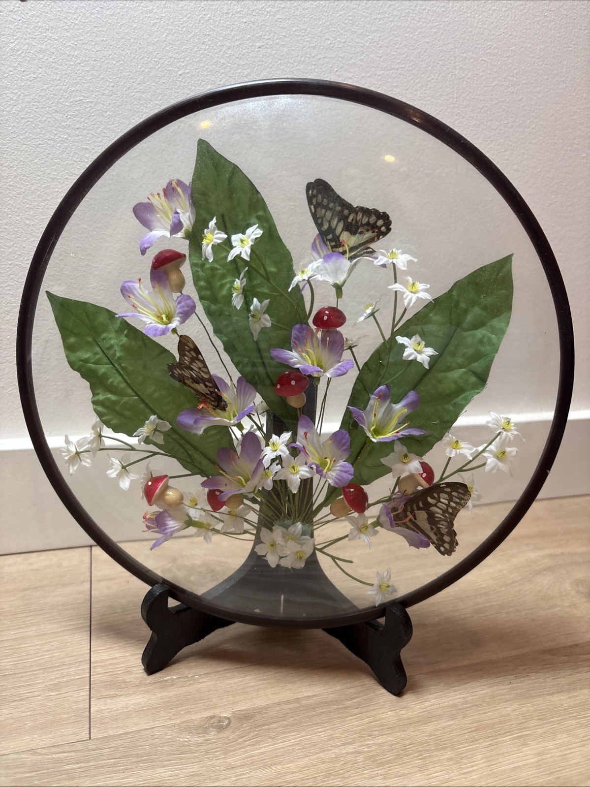 Taxidermy Butterfly w Flowers Convex Frame On Wooden Easel Stand Vintage 11.5” Taxidermy Butterfly w Flowers Convex Frame On Wooden Easel Stand Vintage 11.5”