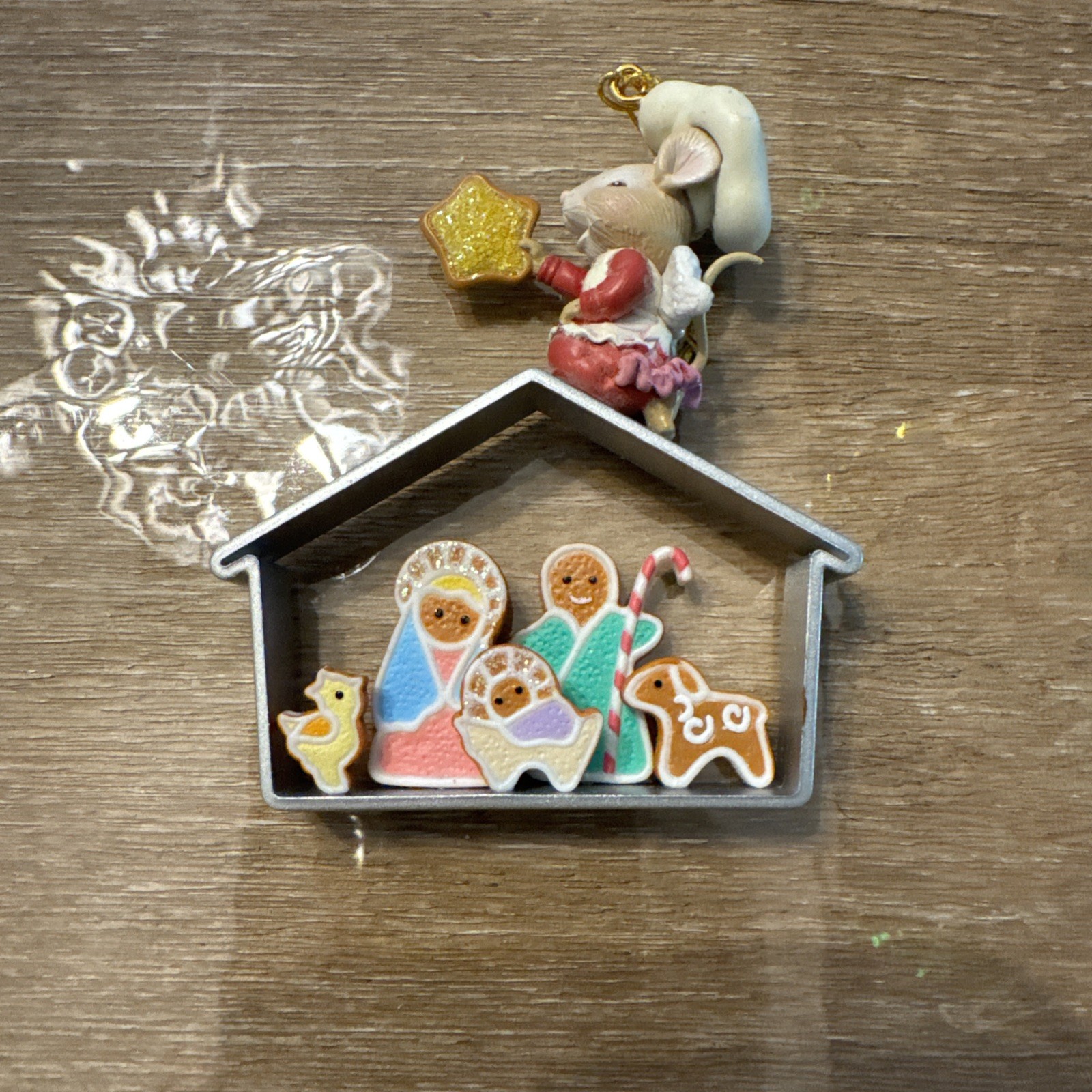 1997 Enesco-Karen Hahn Treasury Of Christmas-Mice 1st Issue #1 Cookie Cutter 1997 Enesco-Karen Hahn Treasury Of Christmas-Mice 1st Issue #1 Cookie Cutter