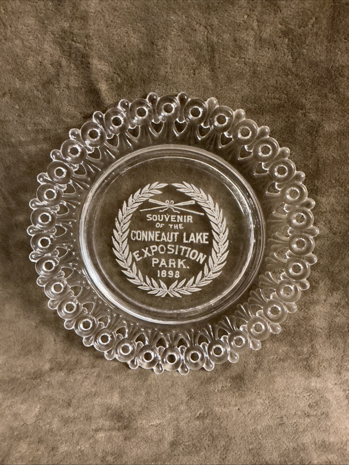 1898 souvenir of Conneaut Lake expedition Park pressed pattern glass plate