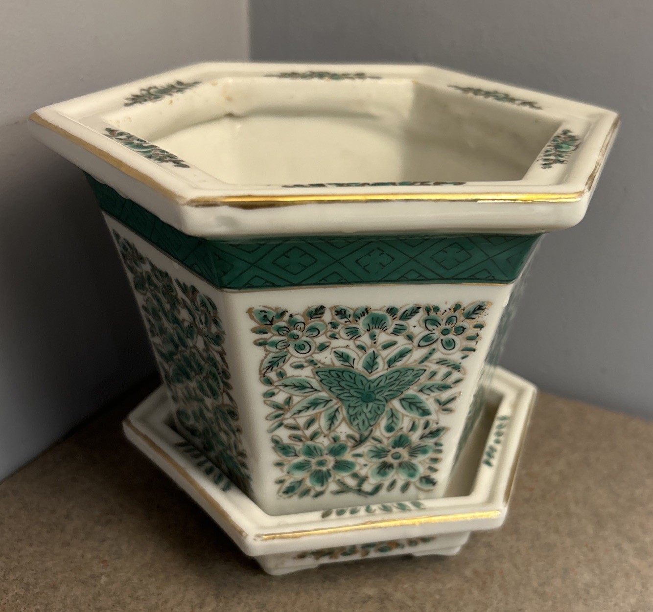 Vintage Chinese Octagonal Japanese Porcelain  Planter Decorated In HK With Base