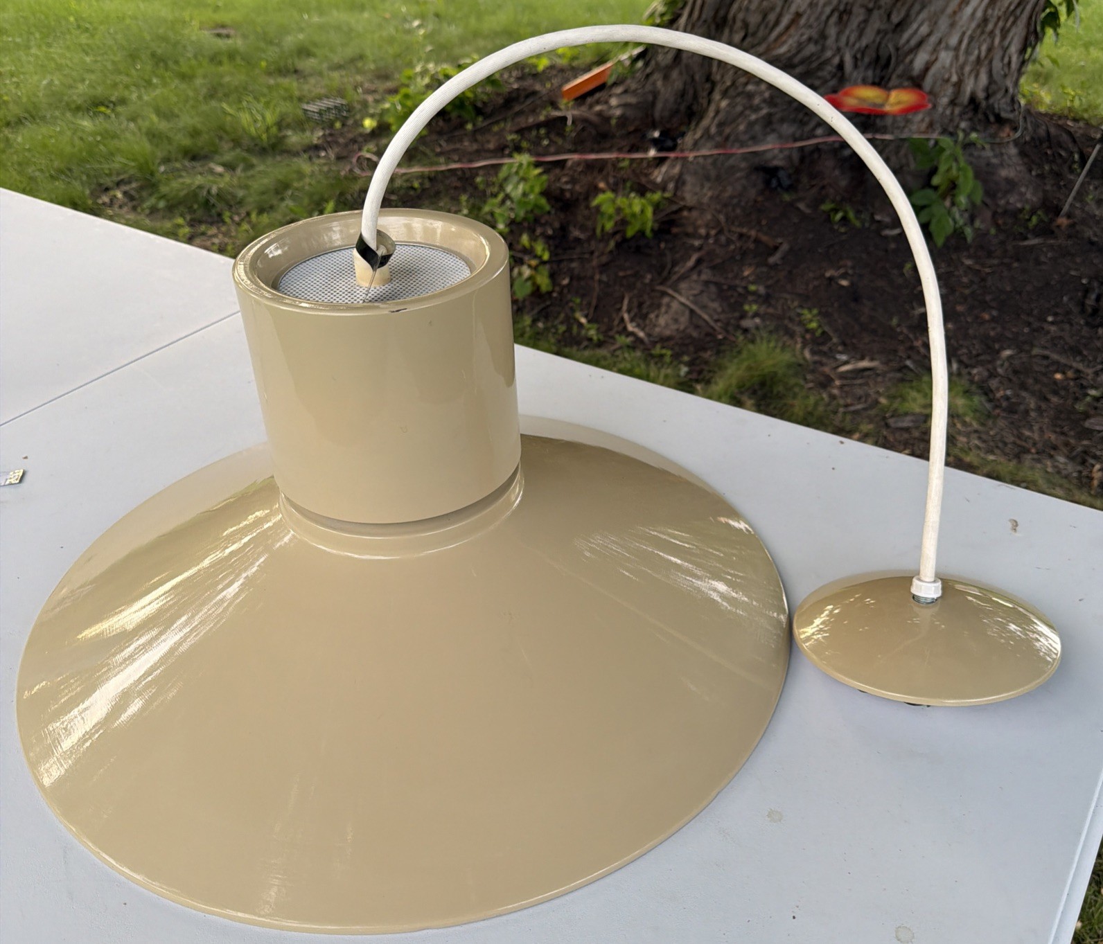 Vintage 1970s Mid Century Modern Lightolier Saucer Cone Pendant Chandelier Light Vintage 1970s Mid Century Modern Lightolier Saucer Cone Pendant Chandelier Light