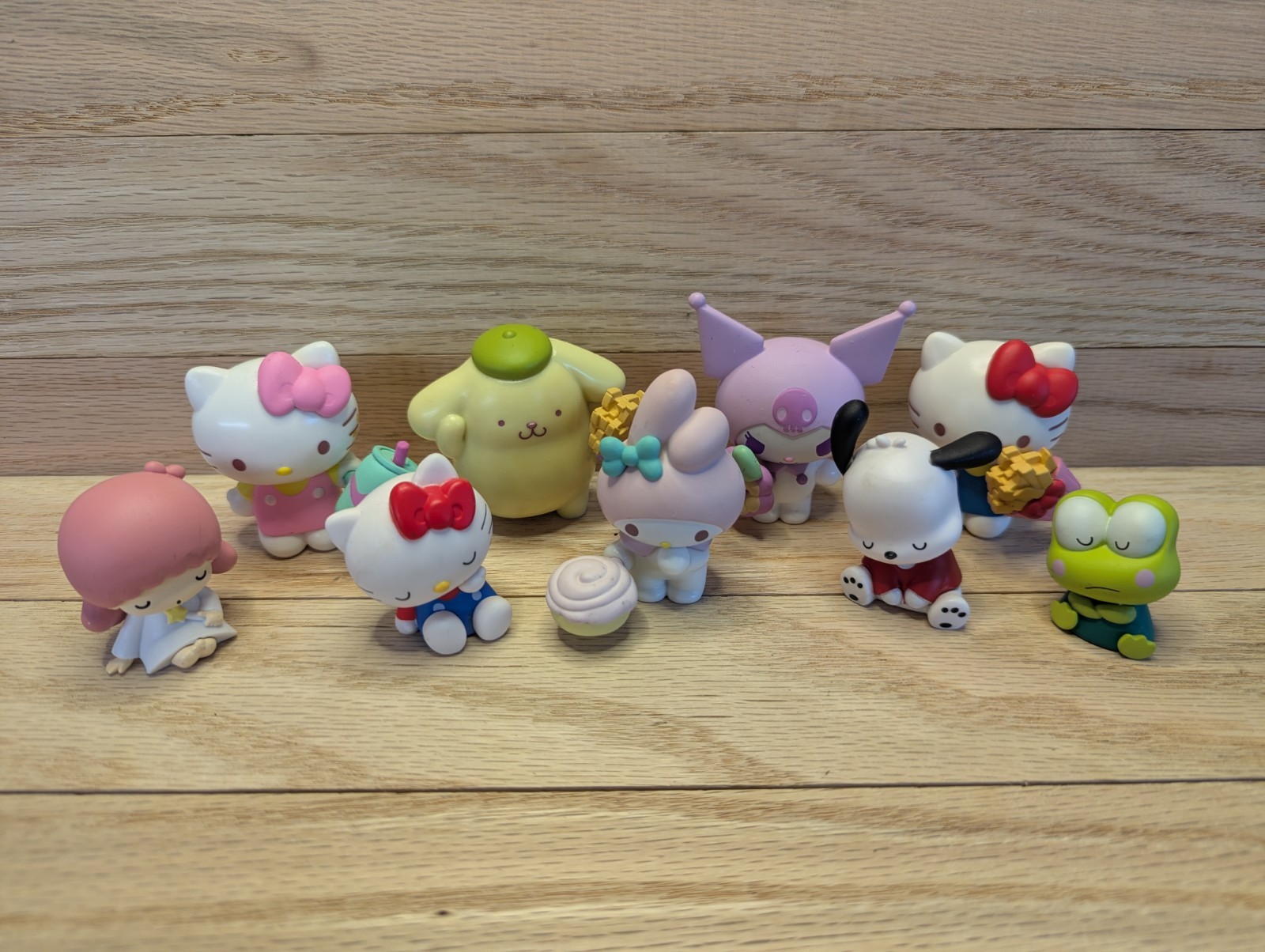Sanrio Hello Kitty & Friends Jazwares Figure 9 Lot - Sweet Snacks & More Sanrio Hello Kitty & Friends Jazwares Figure 9 Lot - Sweet Snacks & More