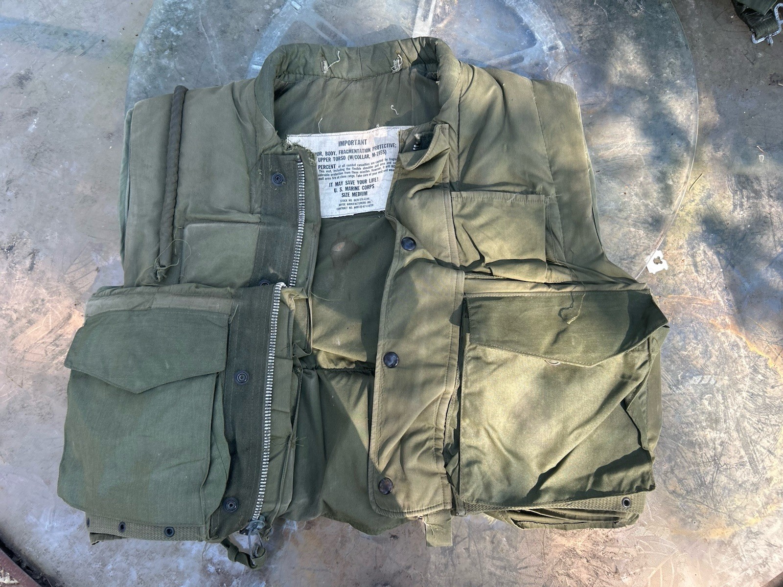 Vietnam M1955 Flak Vest USMC 2nd Pattern Size Medium 1967 Vietnam M1955 Flak Vest USMC 2nd Pattern Size Medium 1967